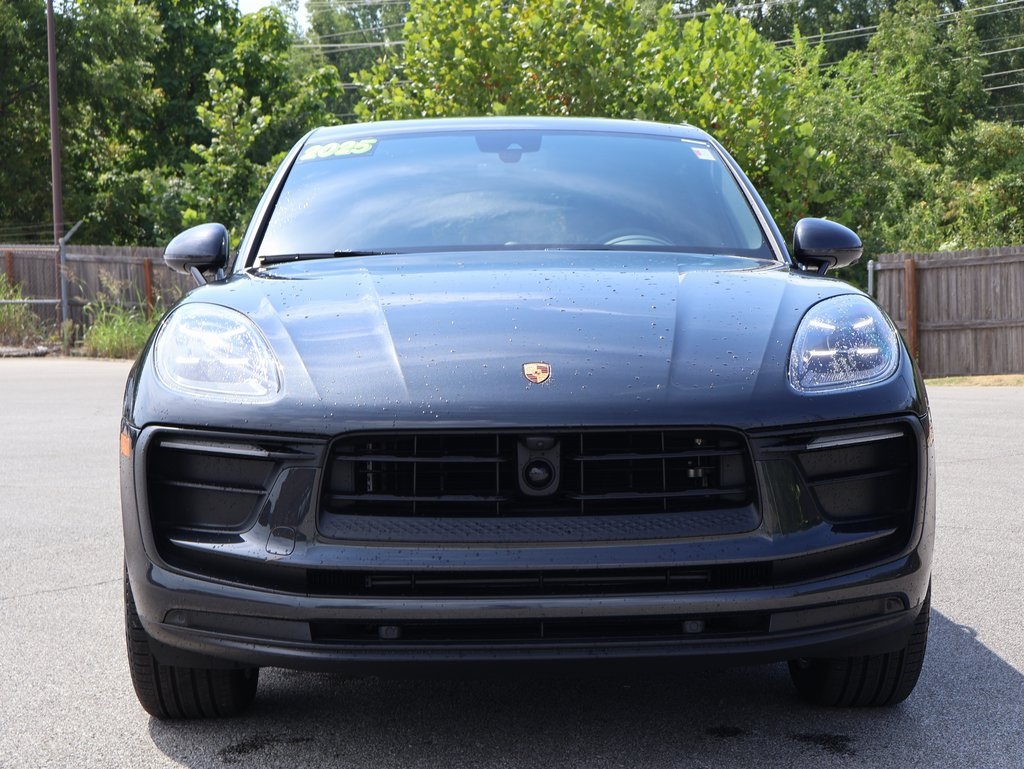 2025 Porsche Macan T photo 11