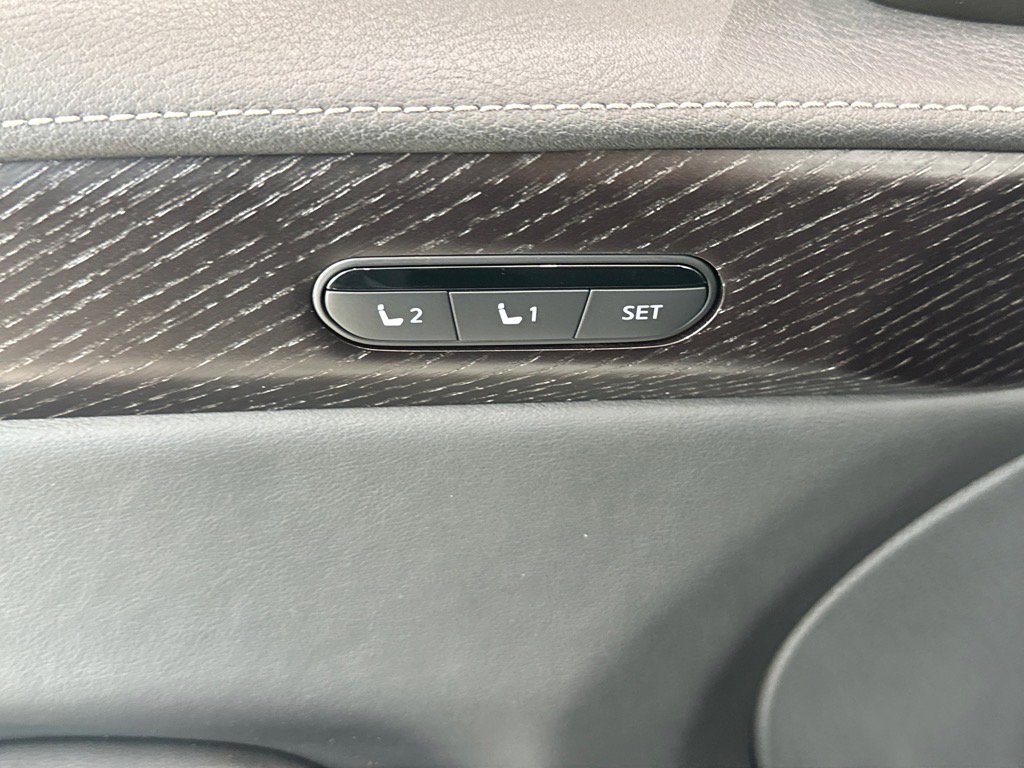 2026 Infiniti QX60 Luxe photo 18