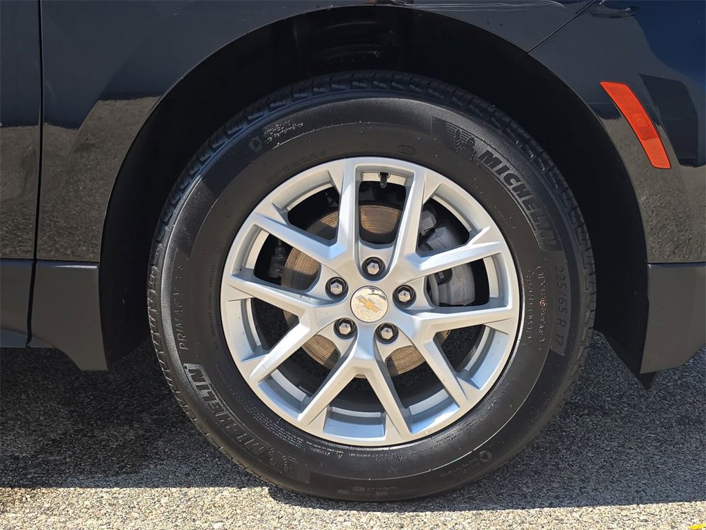 2024 Chevrolet Equinox LS photo 30