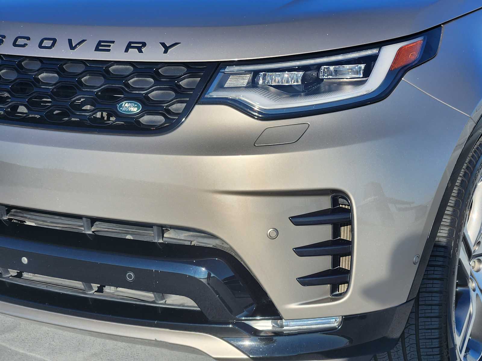 2021 Land Rover Discovery HSE R-Dynamic photo 9