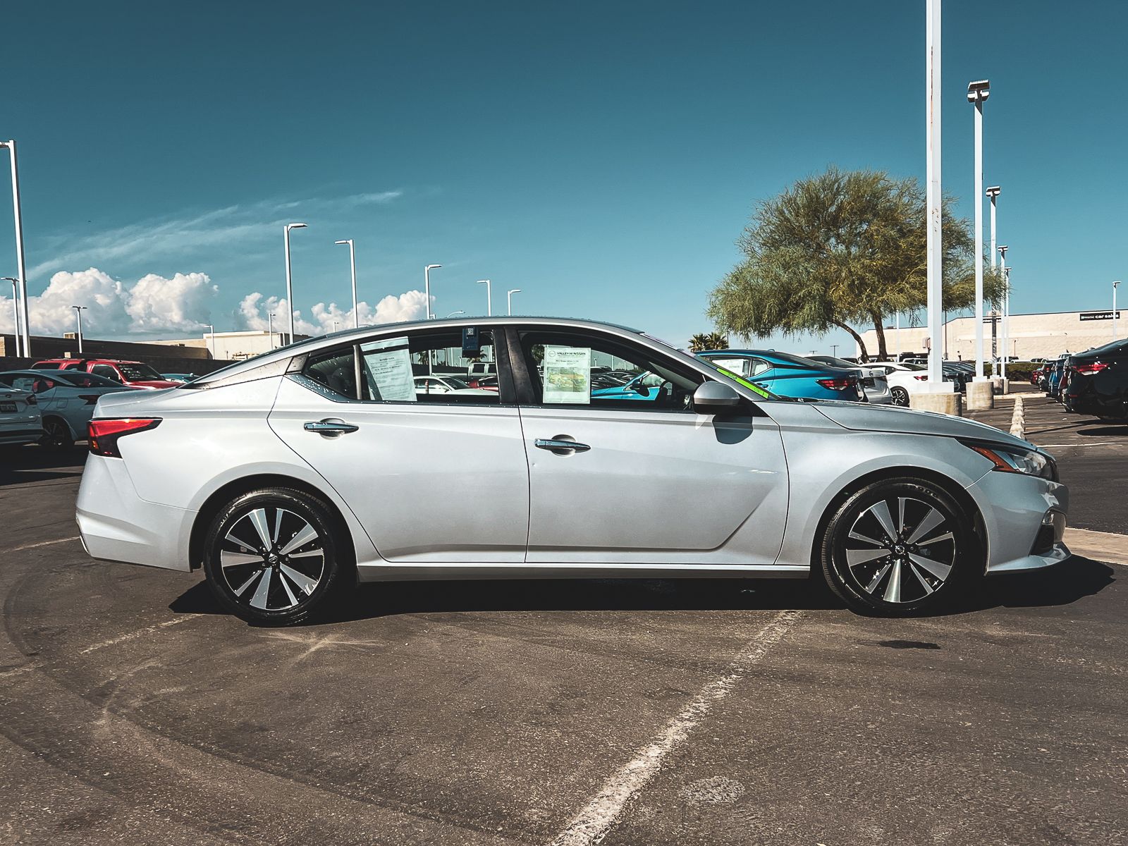 2022 Nissan Altima 2.5 SV photo 8