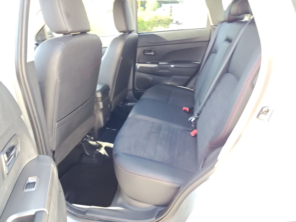 2024 Mitsubishi Outlander Sport ES photo 29