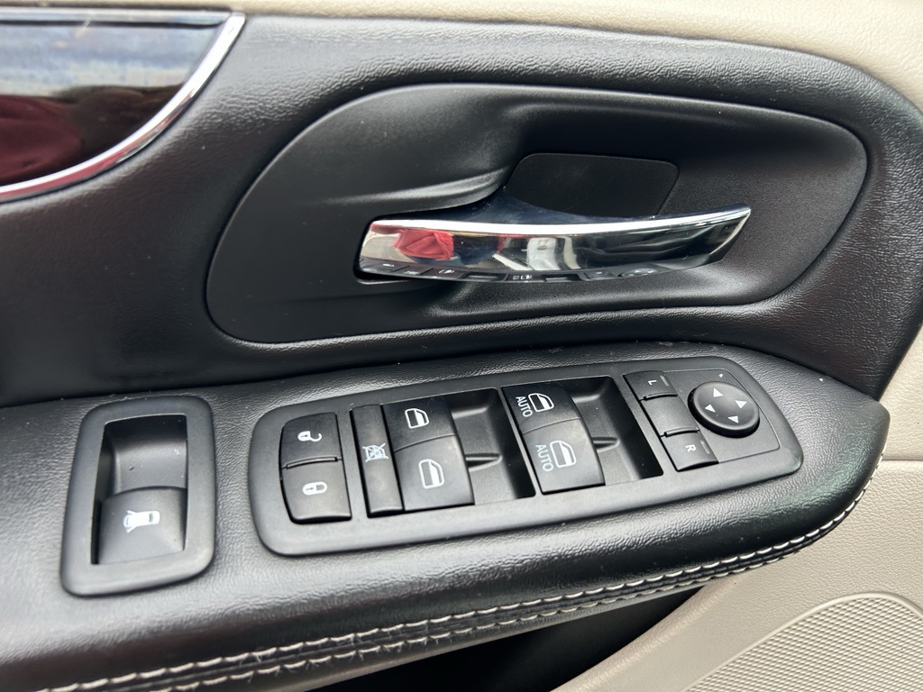 2019 Dodge Grand Caravan SXT photo 11