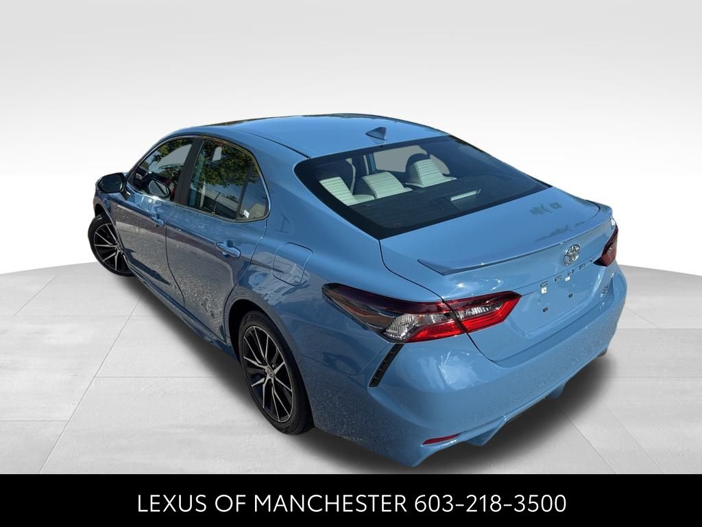 2024 Toyota Camry SE photo 4