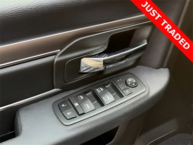 2021 Ram 1500 Classic Warlock photo 2