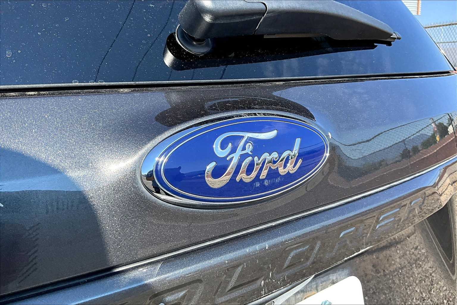 2019 Ford Explorer XLT photo 24