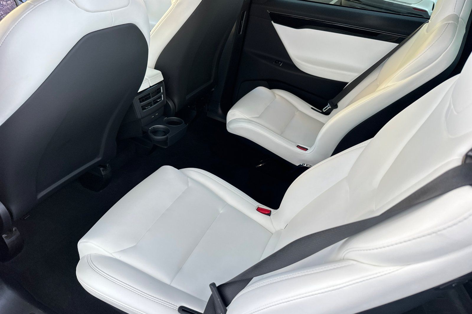 2020 Tesla Model X Long Range photo 8