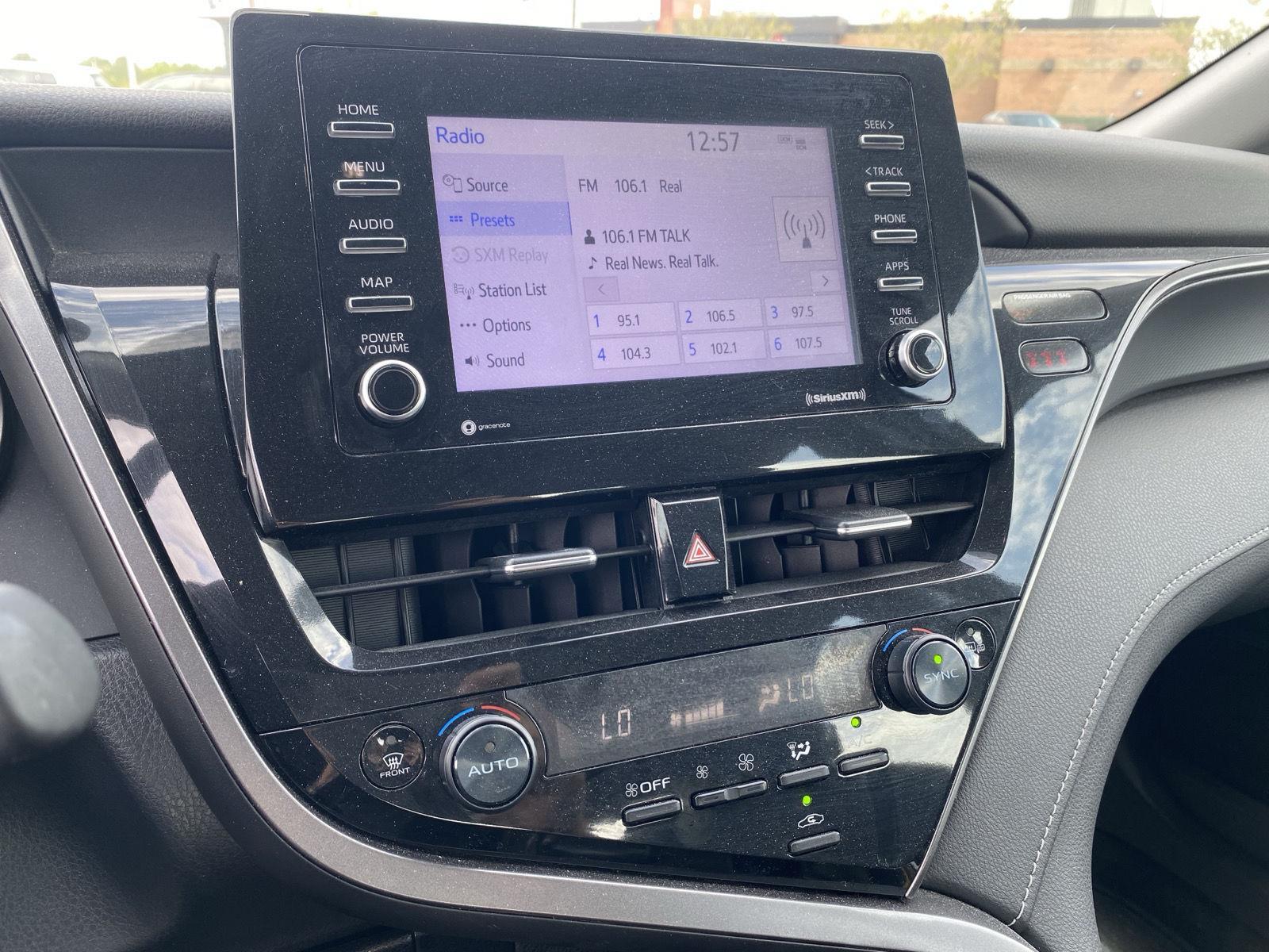 2023 Toyota Camry SE photo 15