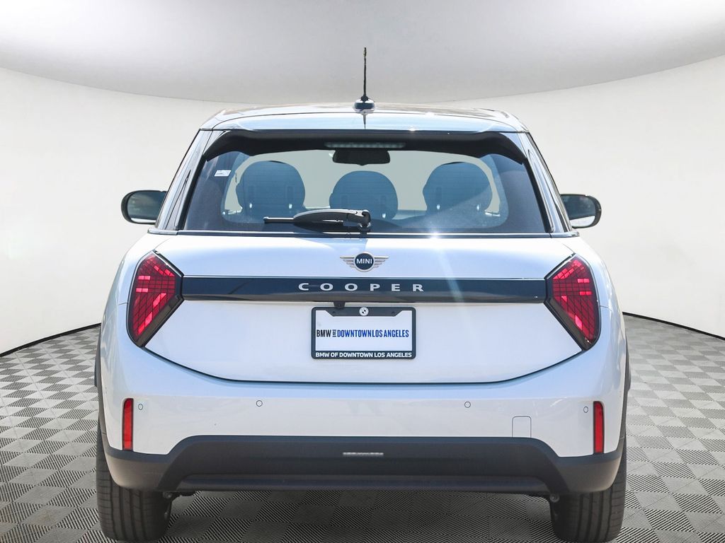 2026 Mini Cooper 4 Door Hardtop Iconic photo 5