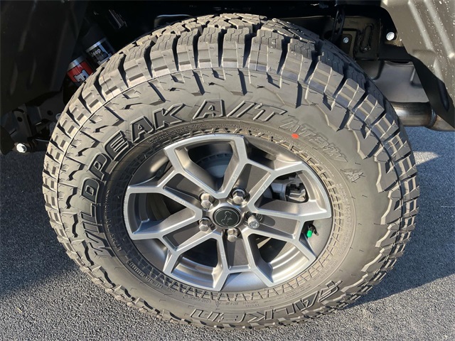 2025 Jeep Gladiator Mojave photo 11