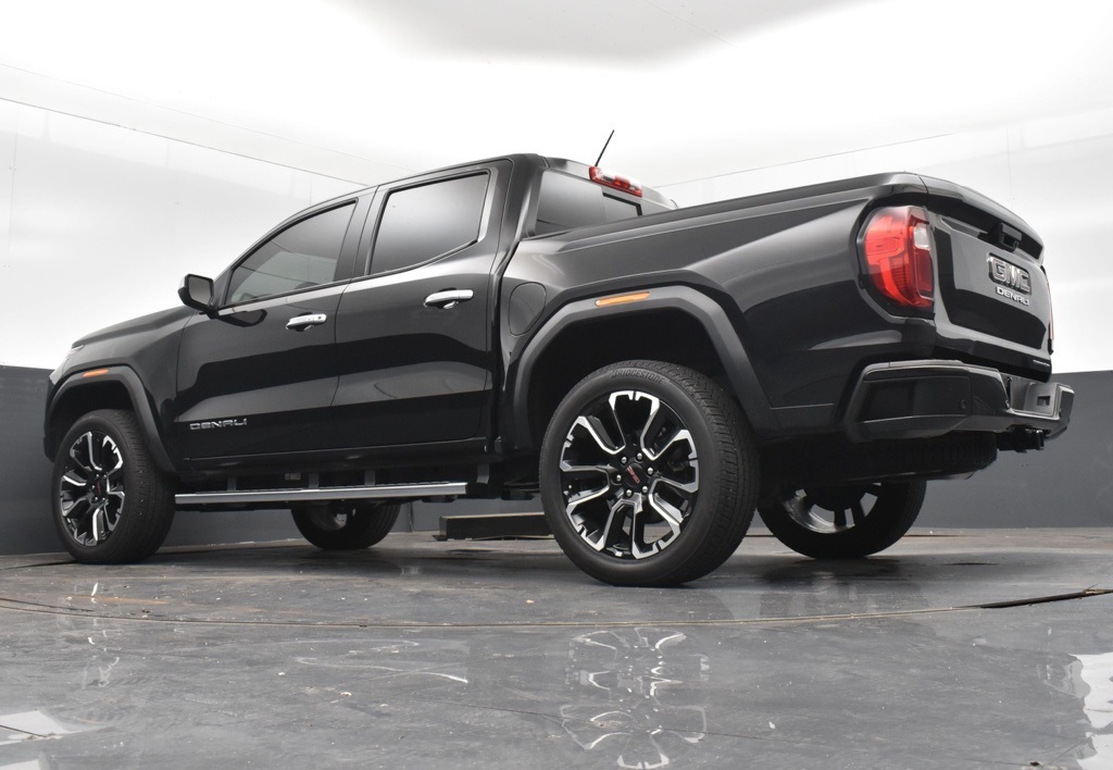 2024 Gmc Canyon Denali photo 19