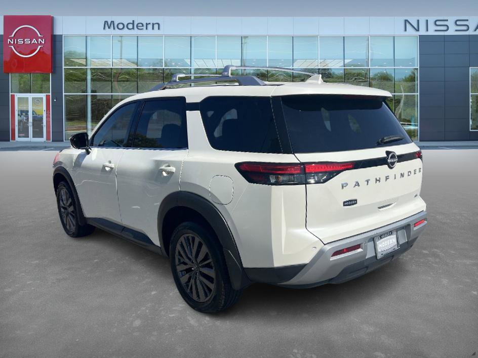 2024 Nissan Pathfinder SL photo 6