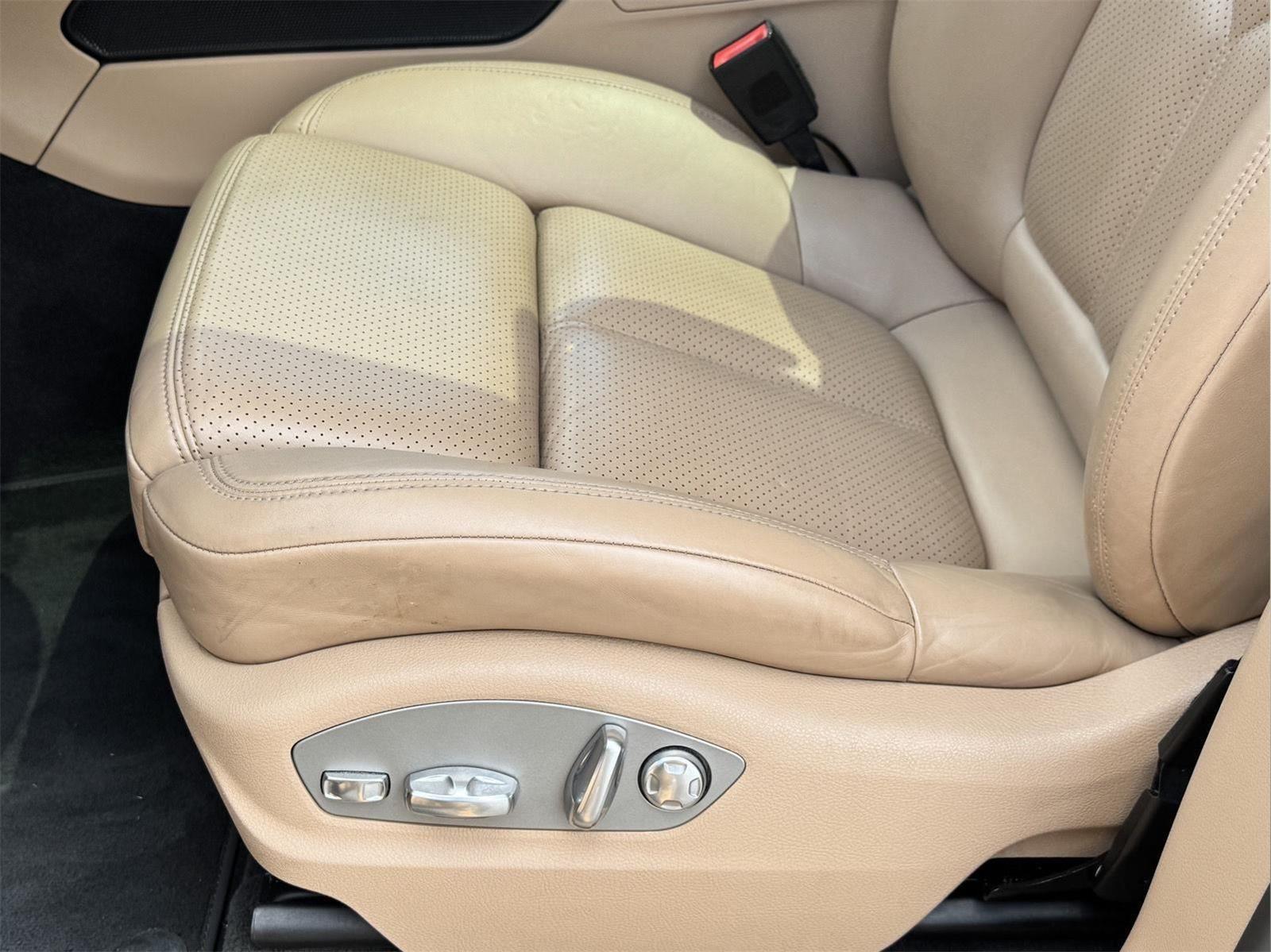 2021 Porsche Macan Base photo 15
