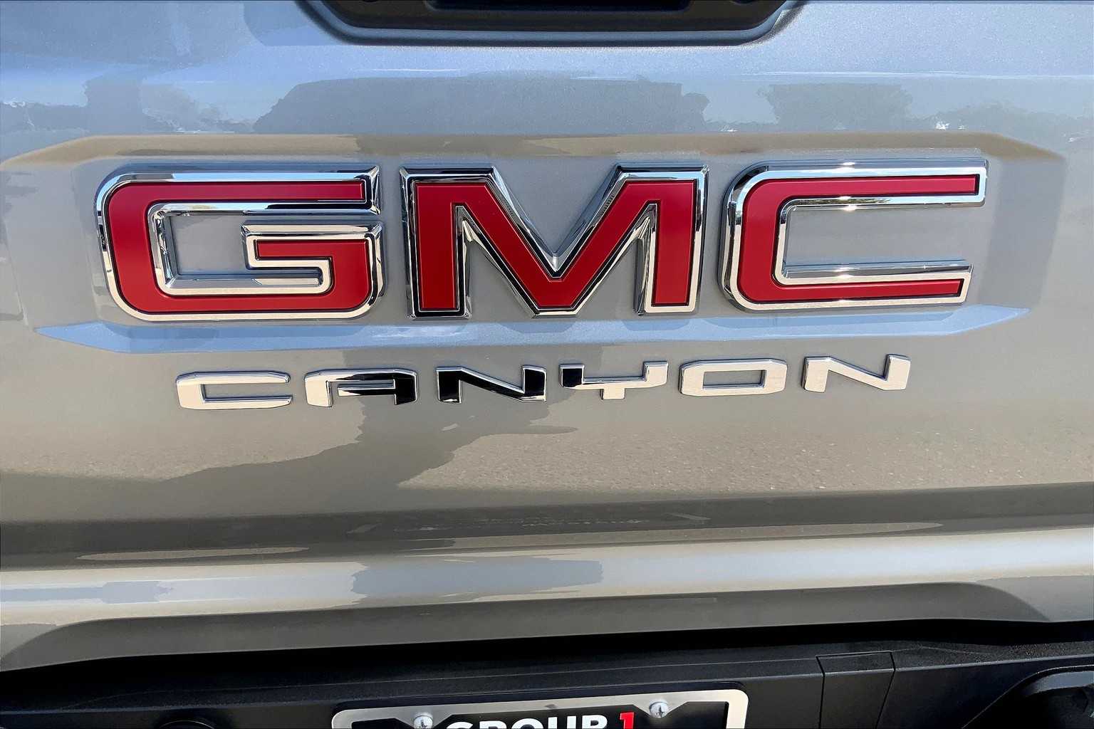 2025 Gmc Canyon AT4 photo 28