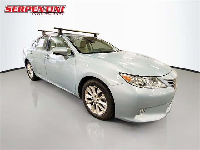 2014 Lexus ES 300h photo 3