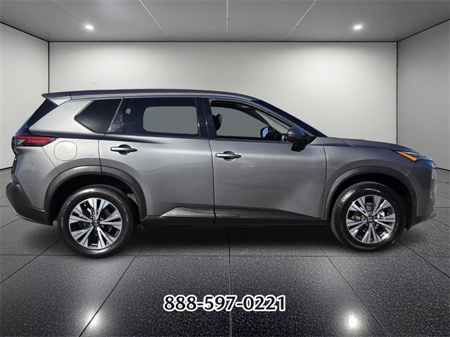 2021 Nissan Rogue SV photo 2