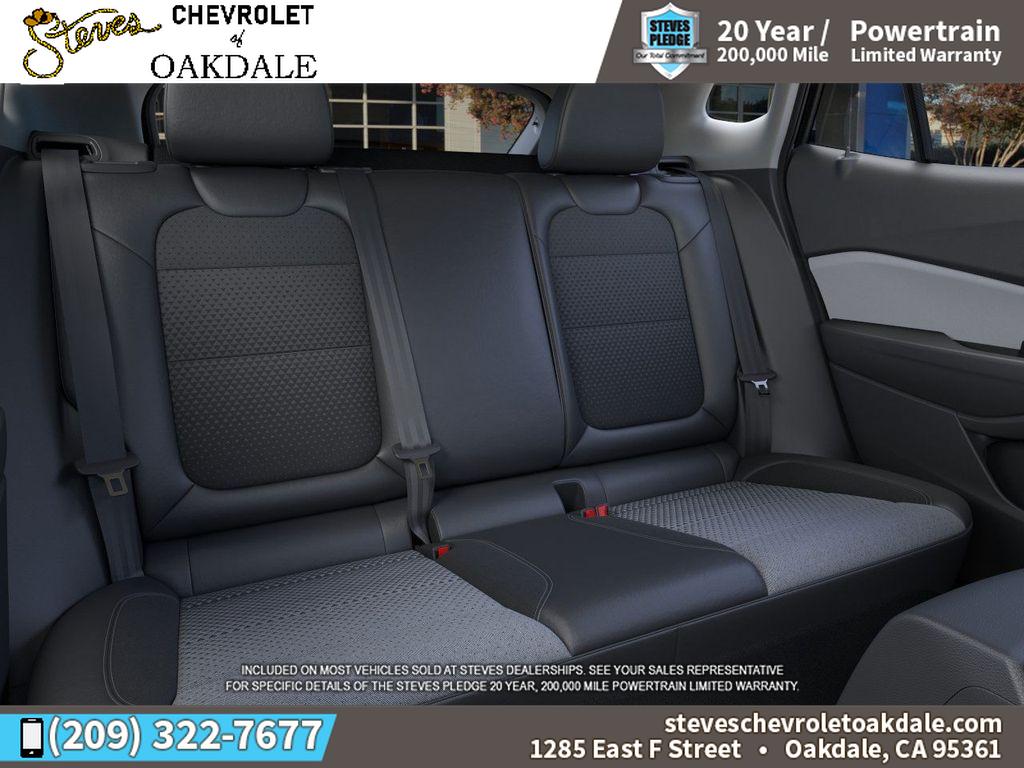 2025 Chevrolet Trax LT photo 15