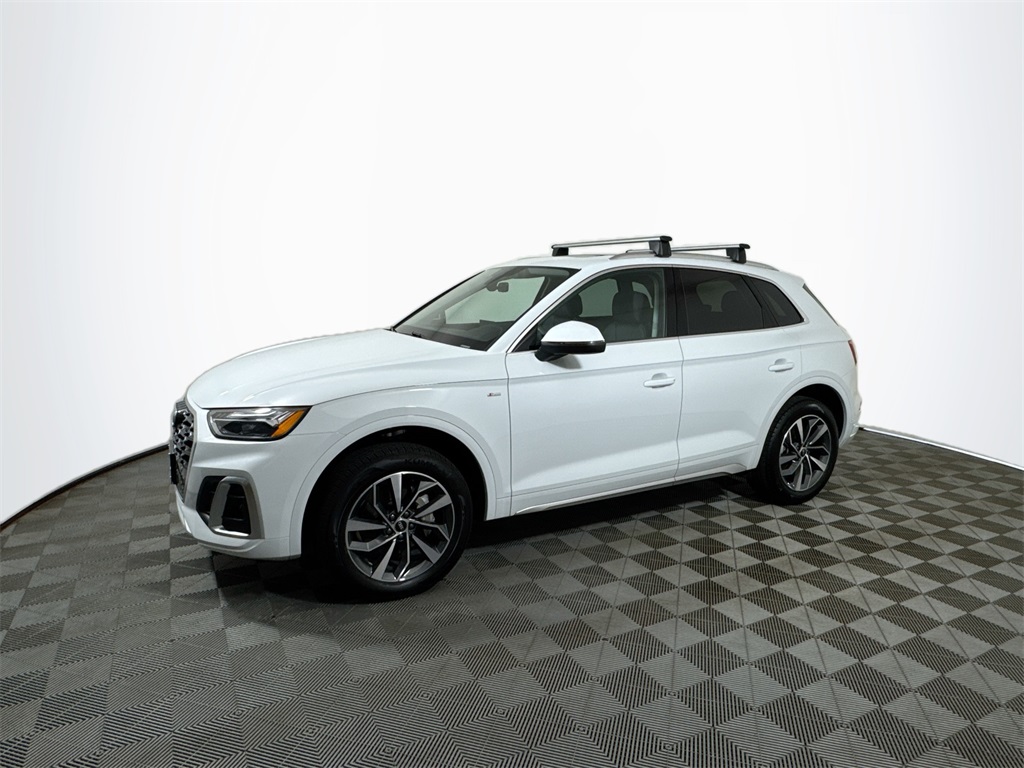 2024 Audi Q5 45 S line Premium Plus photo 2