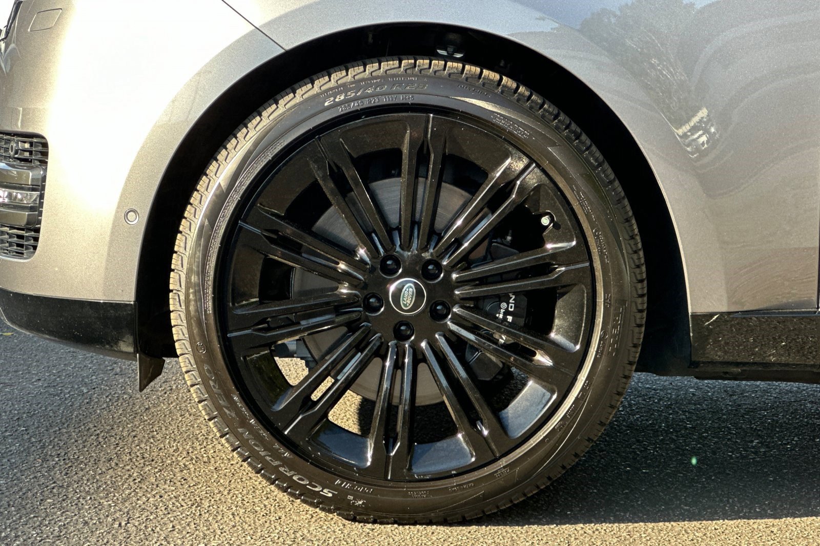 2023 Land Rover Range Rover Autobiography photo 12