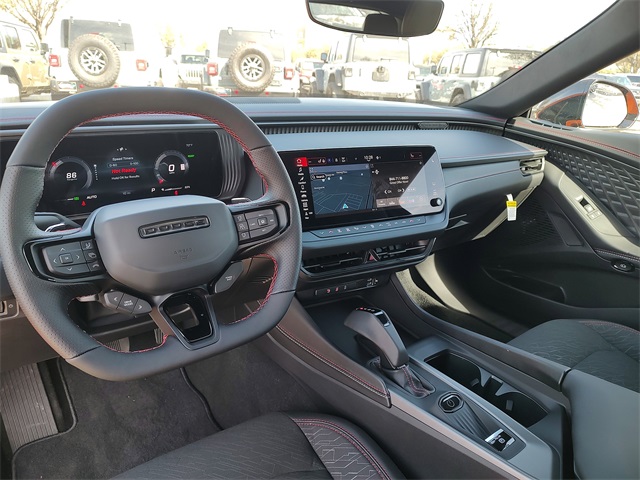 2025 Dodge Charger R/T photo 9