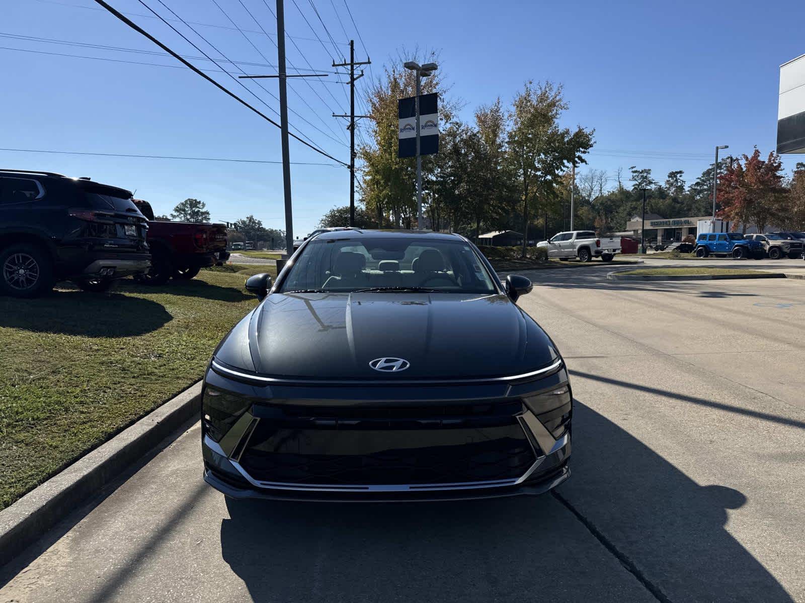 2025 Hyundai Sonata SEL photo 2