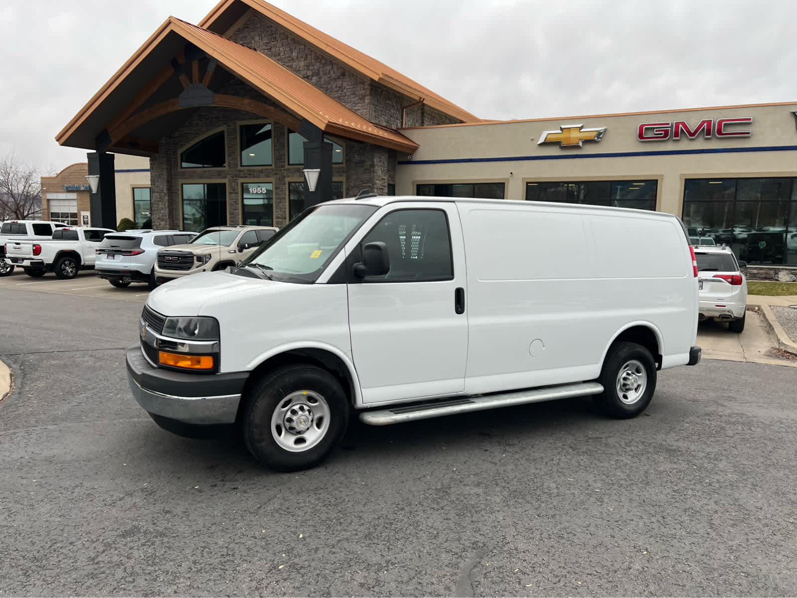2024 Chevrolet Express Cargo Work Van's photo