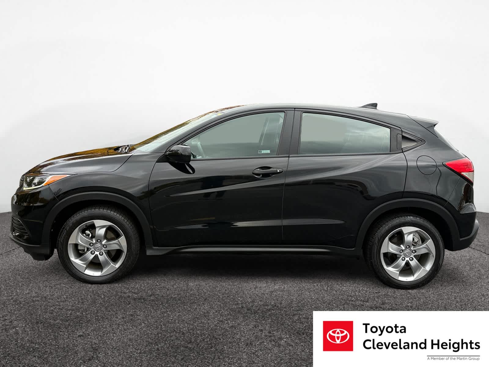 Used 2019 Honda HR-V LX with VIN 3CZRU6H31KG716069 for sale in Cleveland Heights, OH