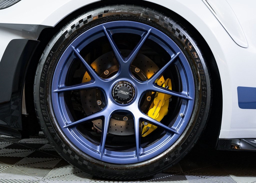2025 Porsche 911 GT3 RS photo 2
