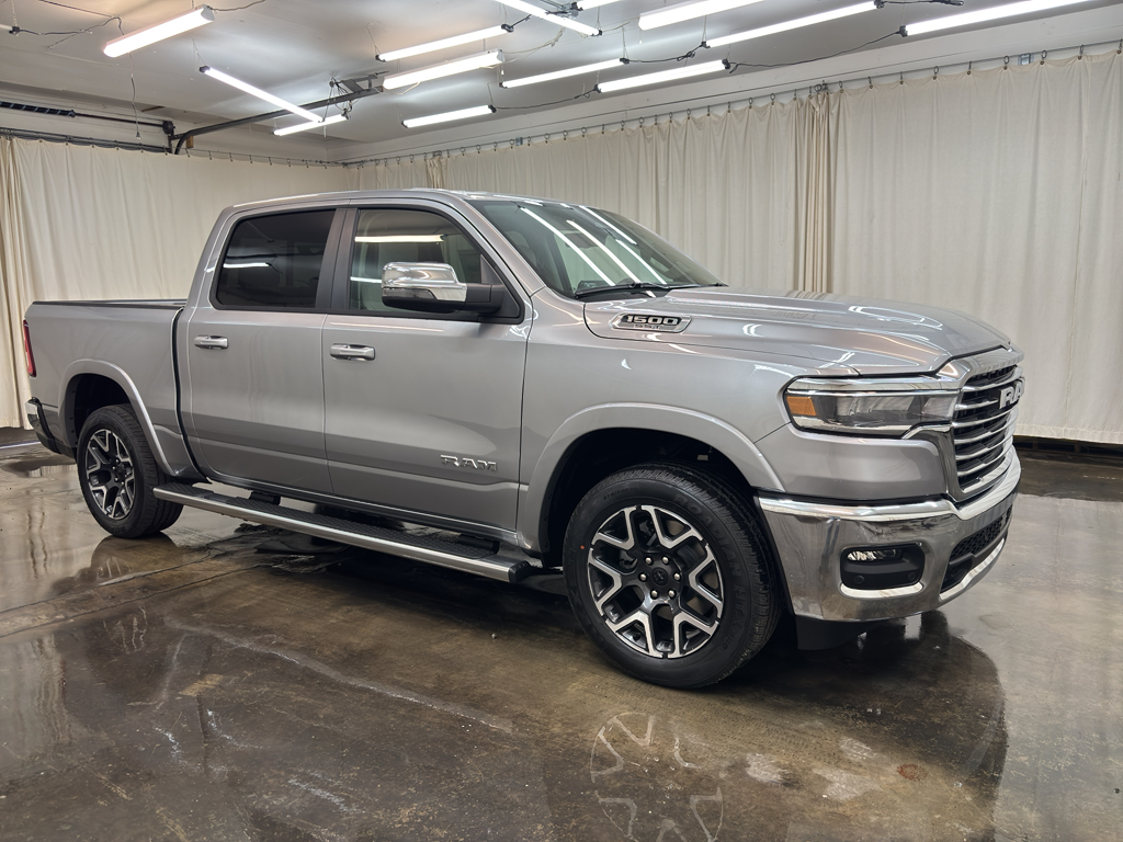 2025 Ram 1500 Laramie photo 3