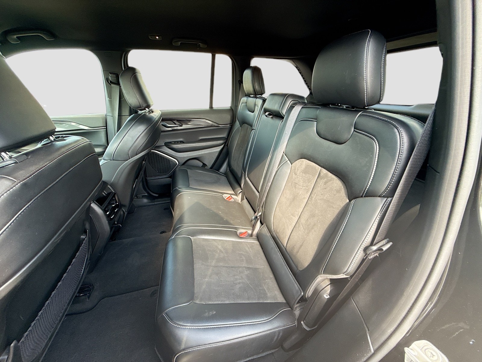 2022 Jeep Grand Cherokee Altitude photo 20
