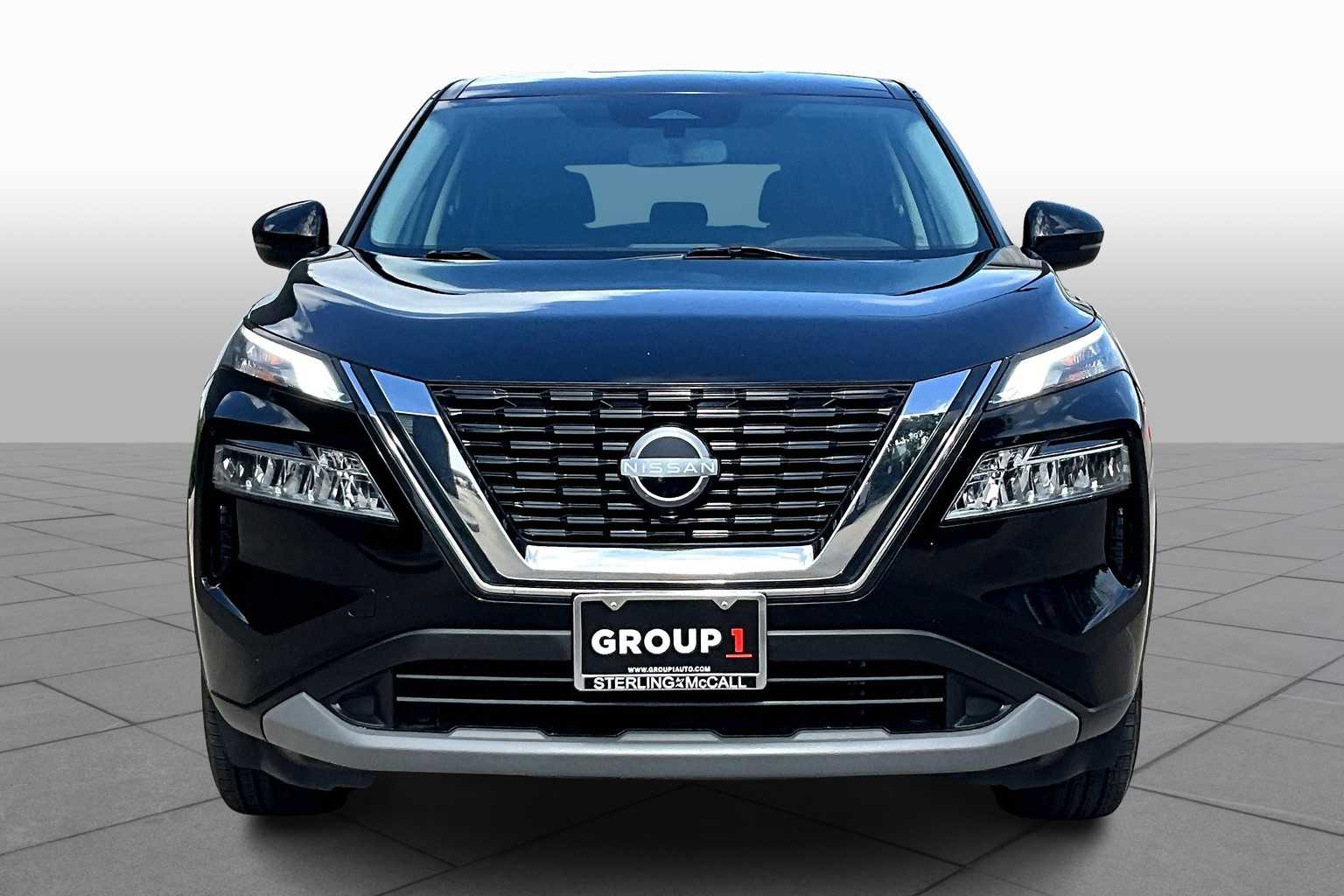 2023 Nissan Rogue SV photo 2