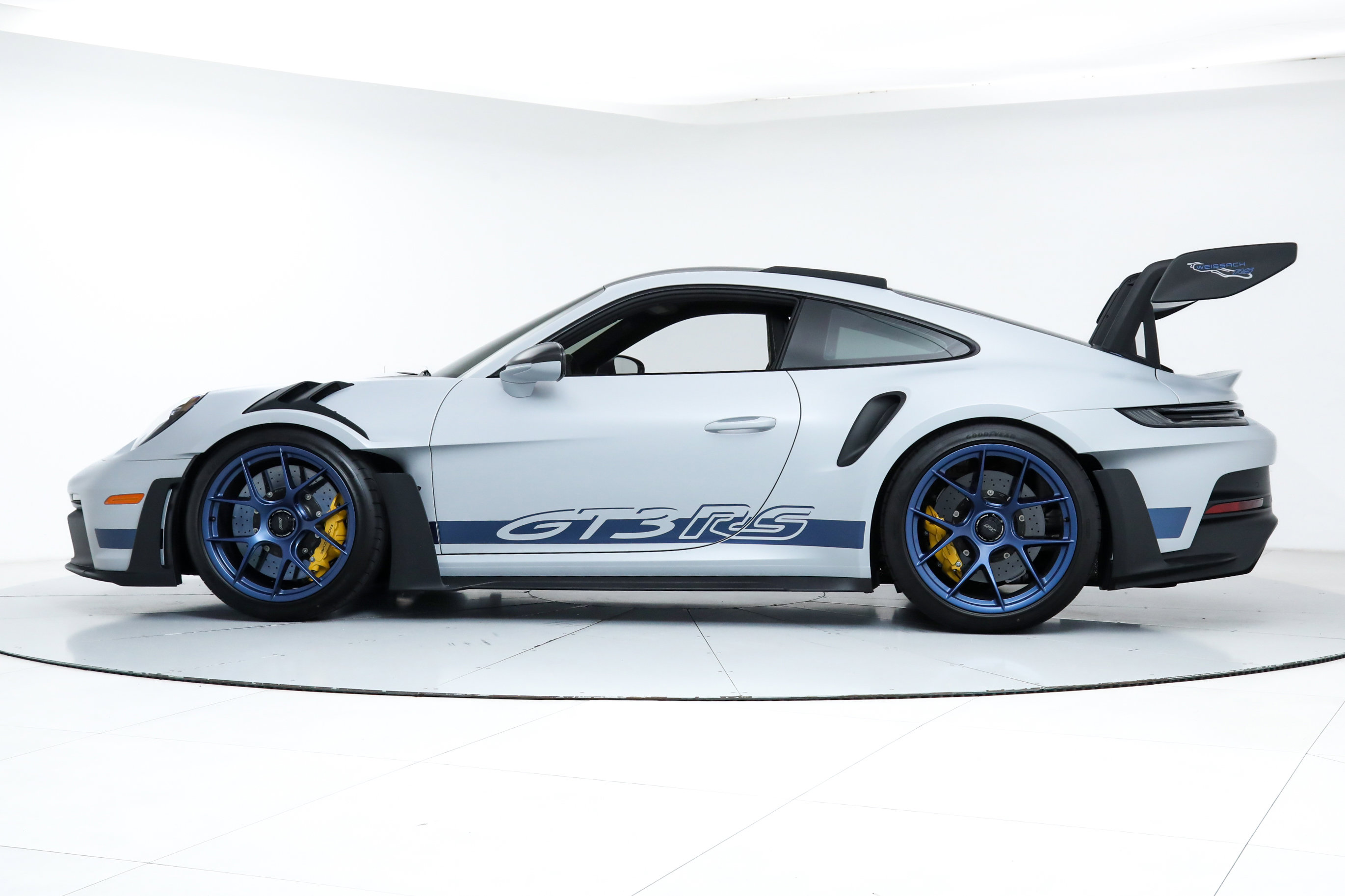 2025 Porsche 911 GT3 RS photo 2