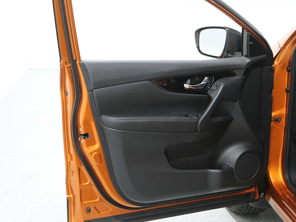 2022 Nissan Rogue Sport SV photo 4