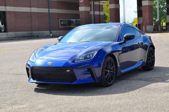 2023 Toyota GR86 Premium photo 7