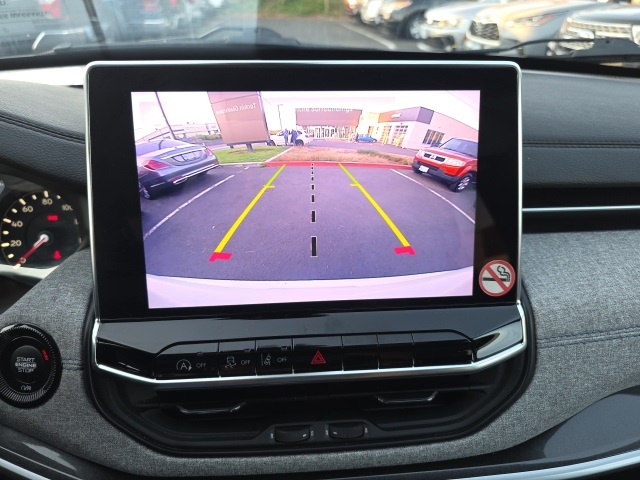 2024 Jeep Compass Latitude photo 17