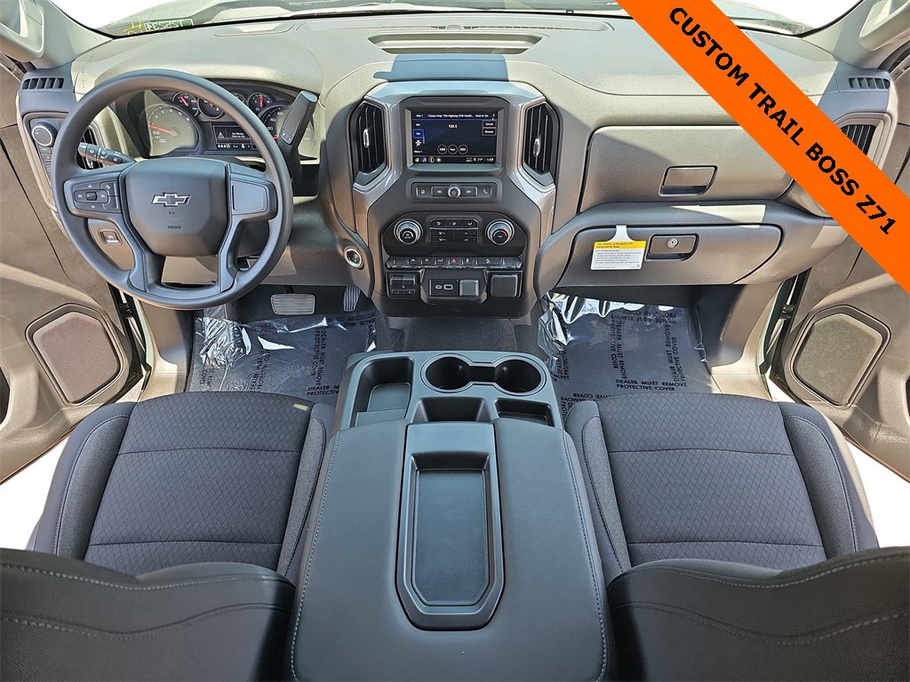 2025 Chevrolet Silverado 1500 Custom Trail Boss photo 9