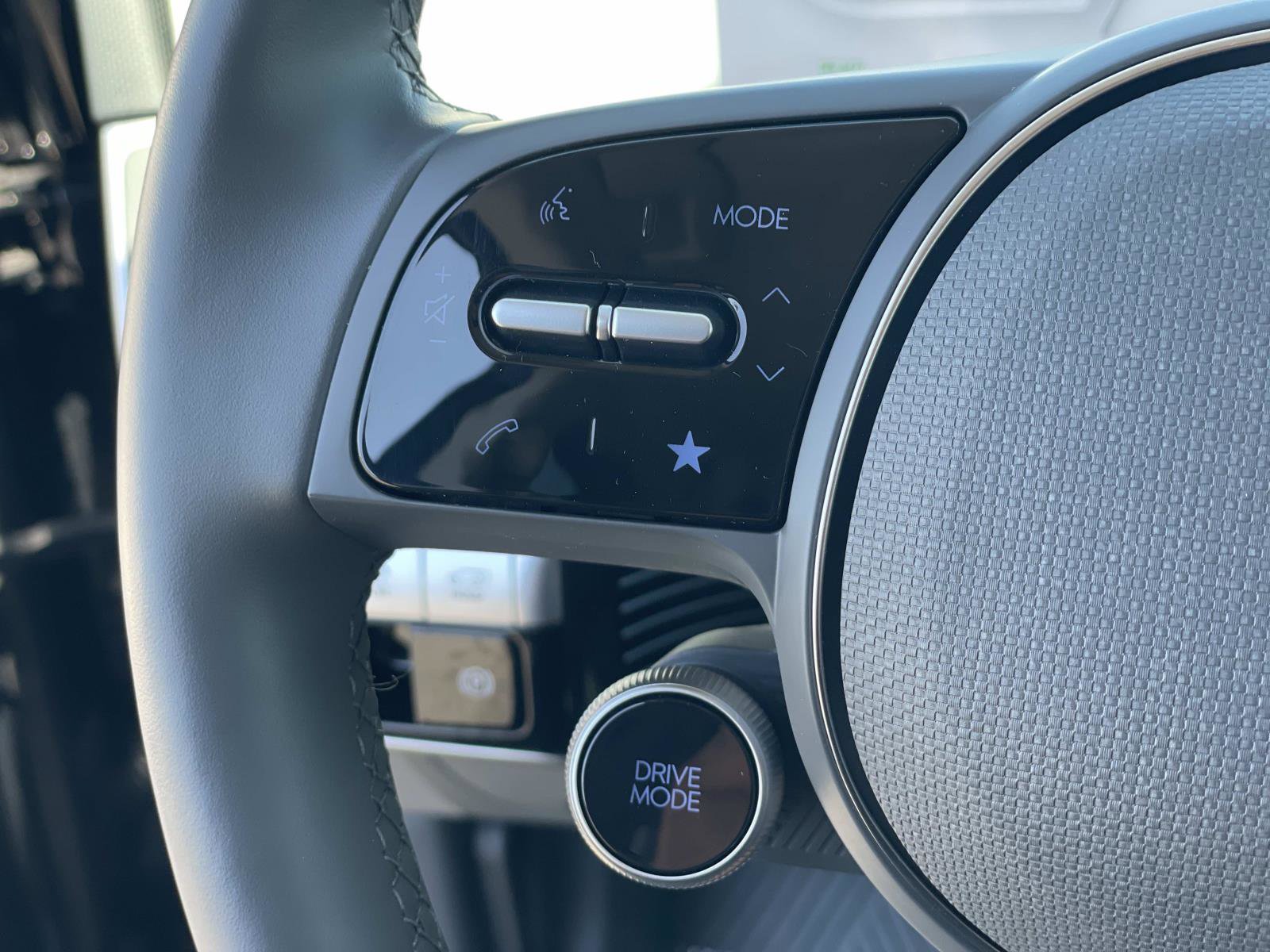 2024 Hyundai Ioniq 5 SEL photo 7