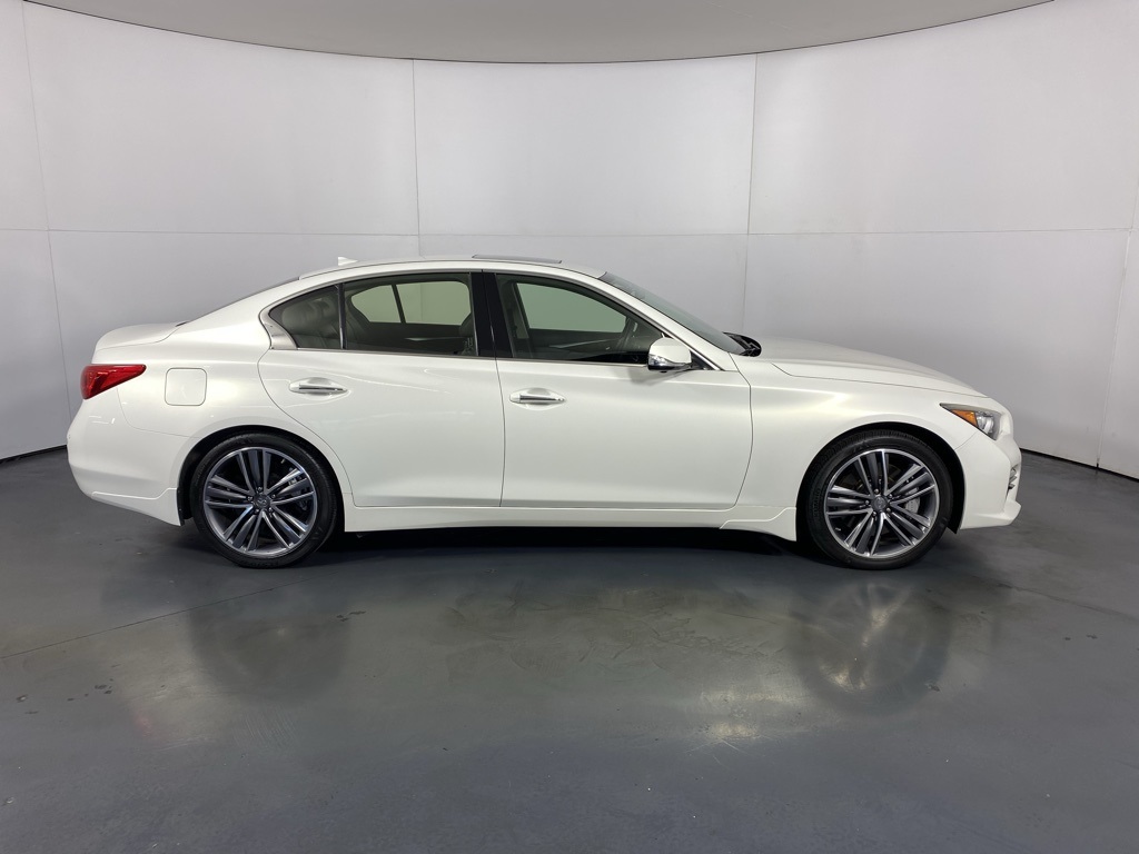 2014 Infiniti Q50 Hybrid Sport photo 6
