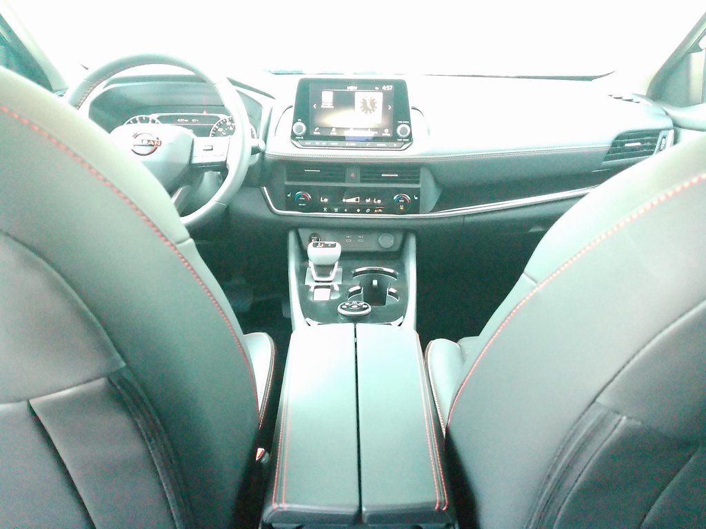2026 Nissan Rogue SV photo 24