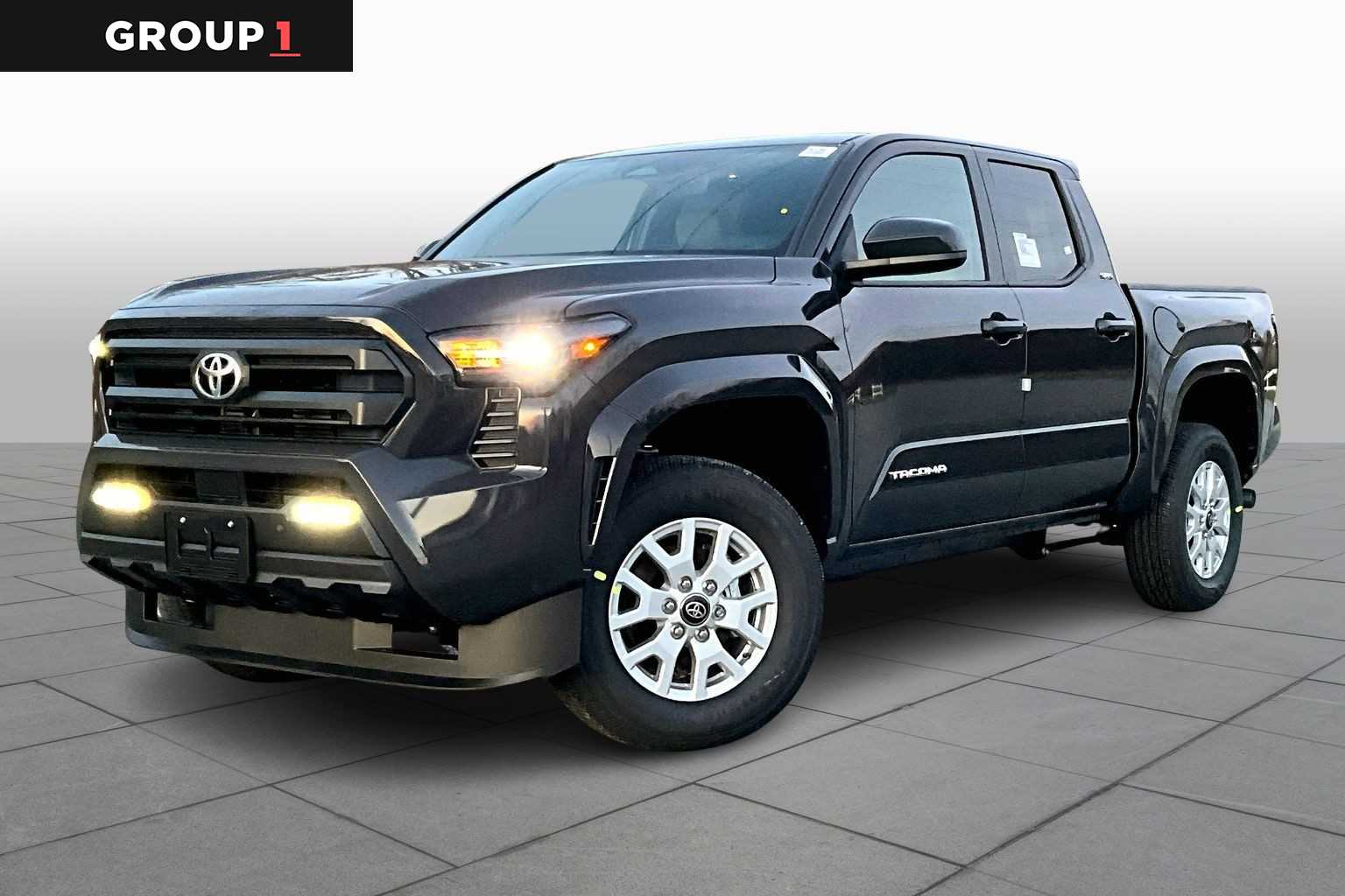 2025 Toyota Tacoma SR5's photo