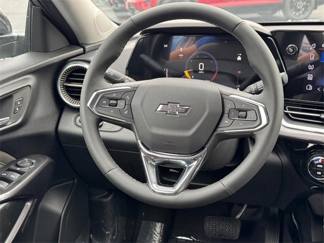 2026 Chevrolet Trax ACTIV photo 2