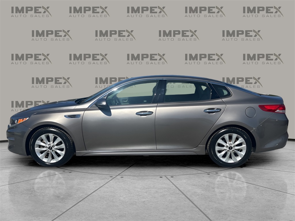 2018 Kia Optima EX photo 2