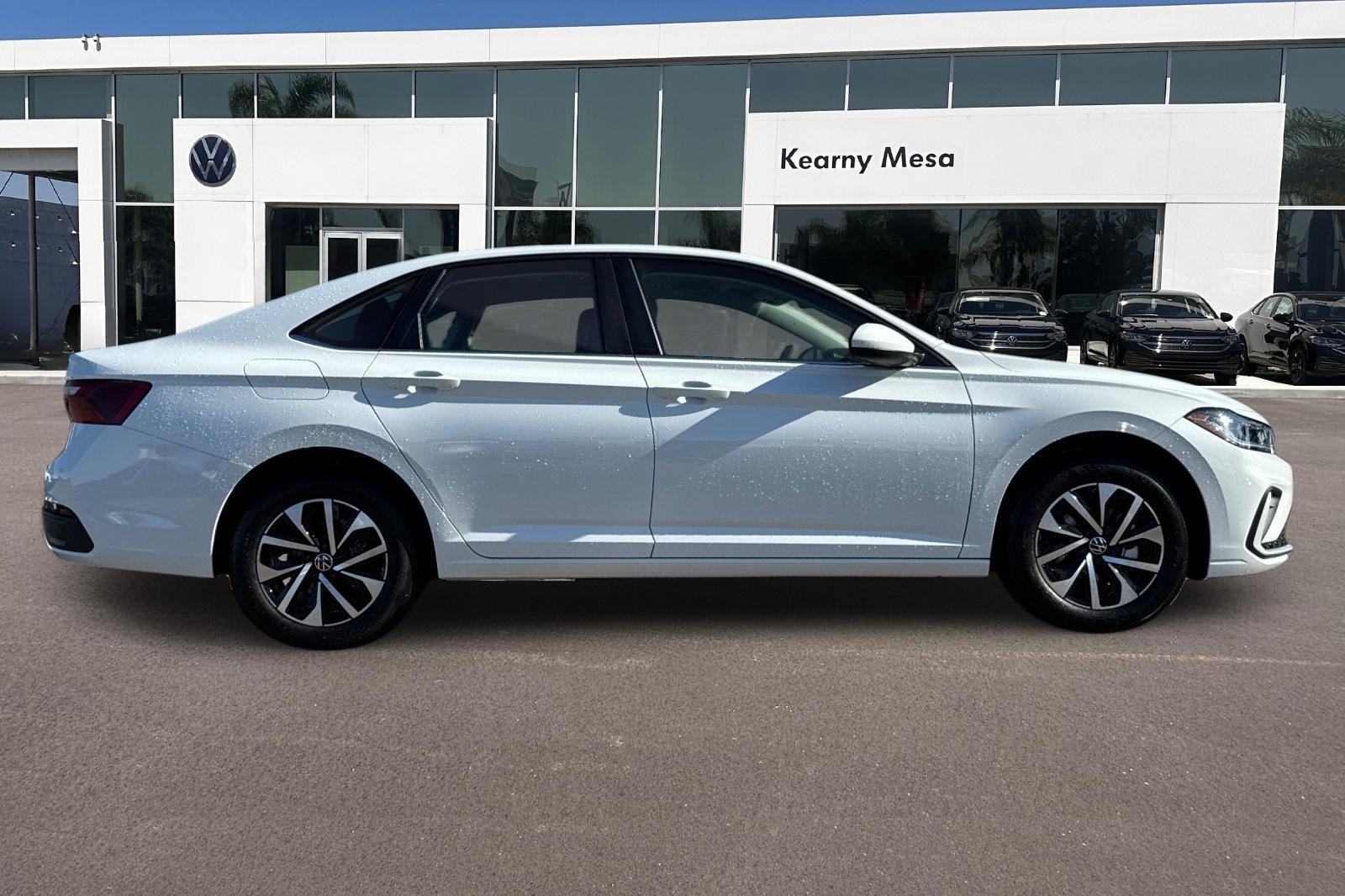 2025 Volkswagen Jetta S photo 3
