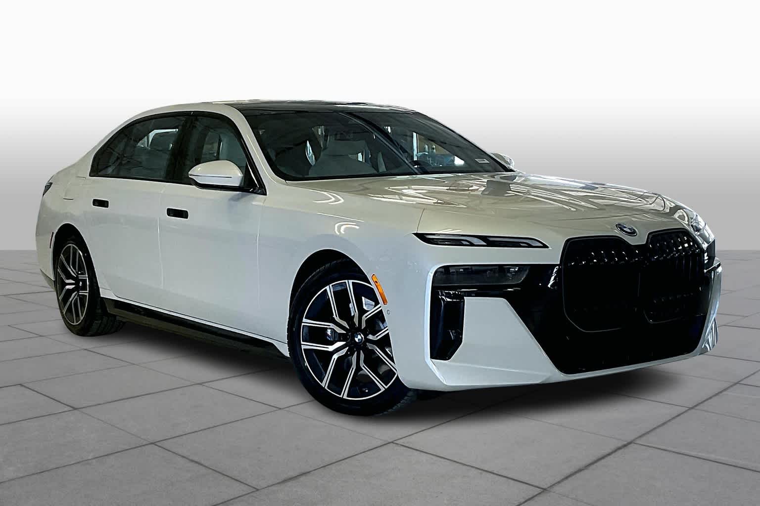 2025 Bmw 750e 750e xDrive photo 2