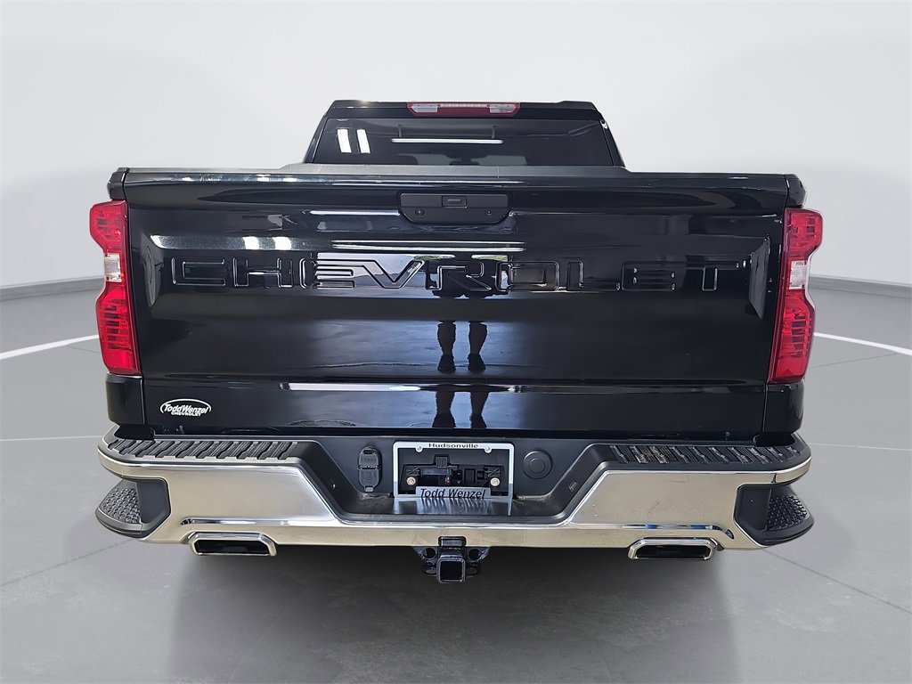 2019 Chevrolet Silverado 1500 LT photo 3