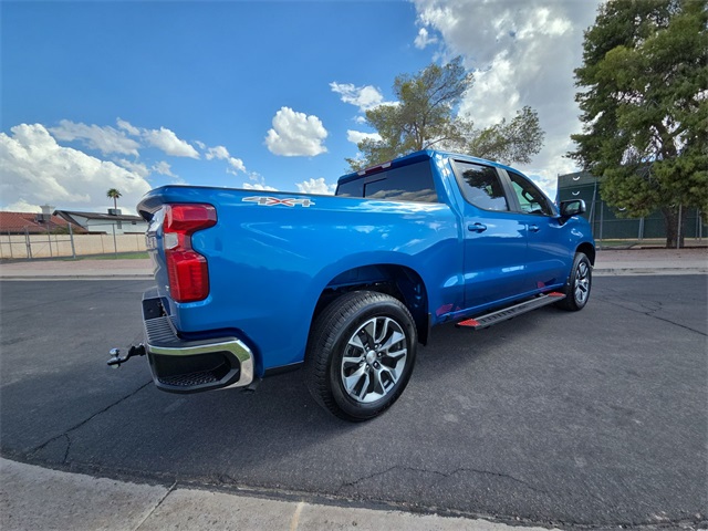 2024 Chevrolet Silverado 1500 LT photo 7