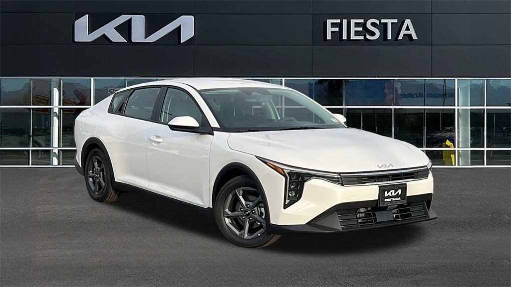2025 Kia K4 LXS's photo