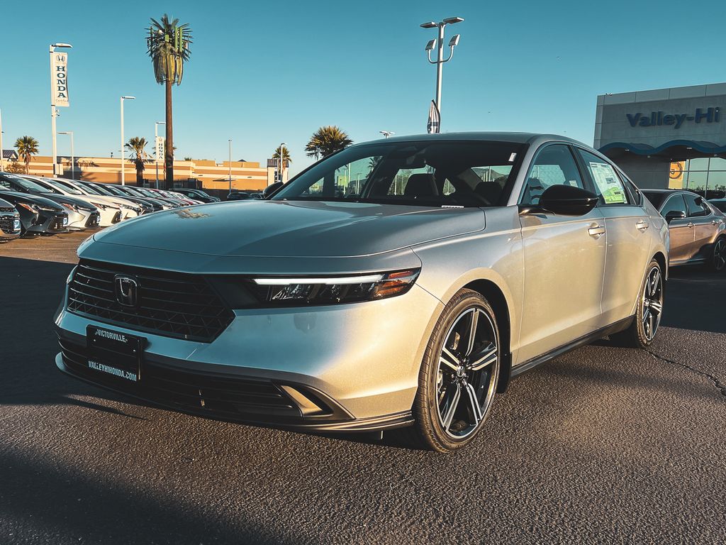 2025 Honda Accord Hybrid Sport photo 2