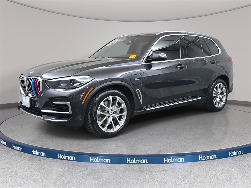2023 BMW X5 45e's photo