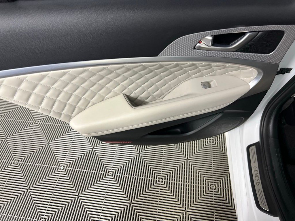 2022 Genesis G70 3.3T photo 20